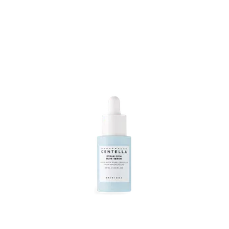 Skin1004 Madagascar Centella Hyalu Cica Blue drėkinamasis ir raminamasis veido serumas, 30 ml.