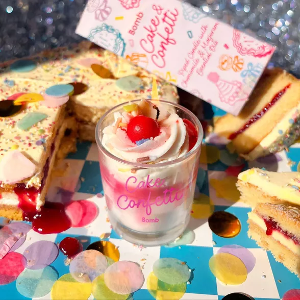 Cake and Confetti Piped Candle Case 4