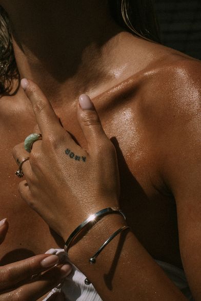 YOU ARE Glow sausas kūno aliejus su žėručiu, 50 ml