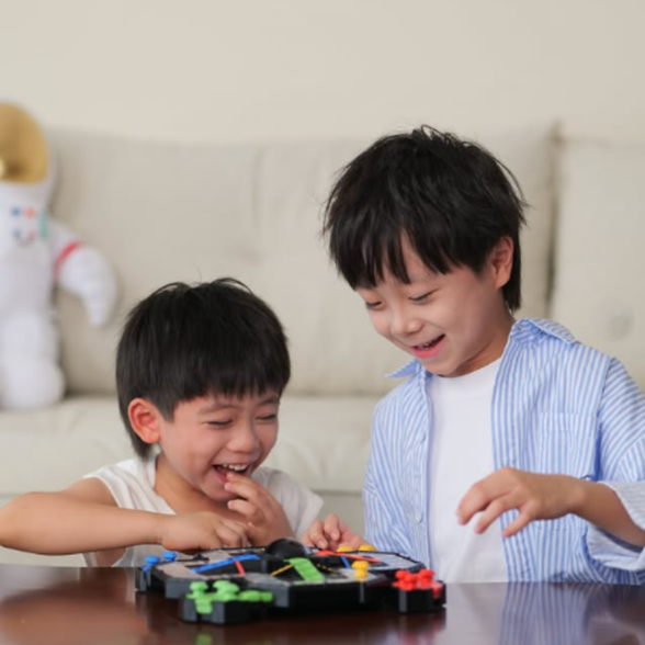 Giiker Super Ludo interaktyvi konsolė