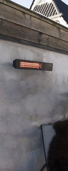 Sunred Fortuna Wall RDS-15W-B sieninis infraraudonųjų spindulių terasos šildytuvas